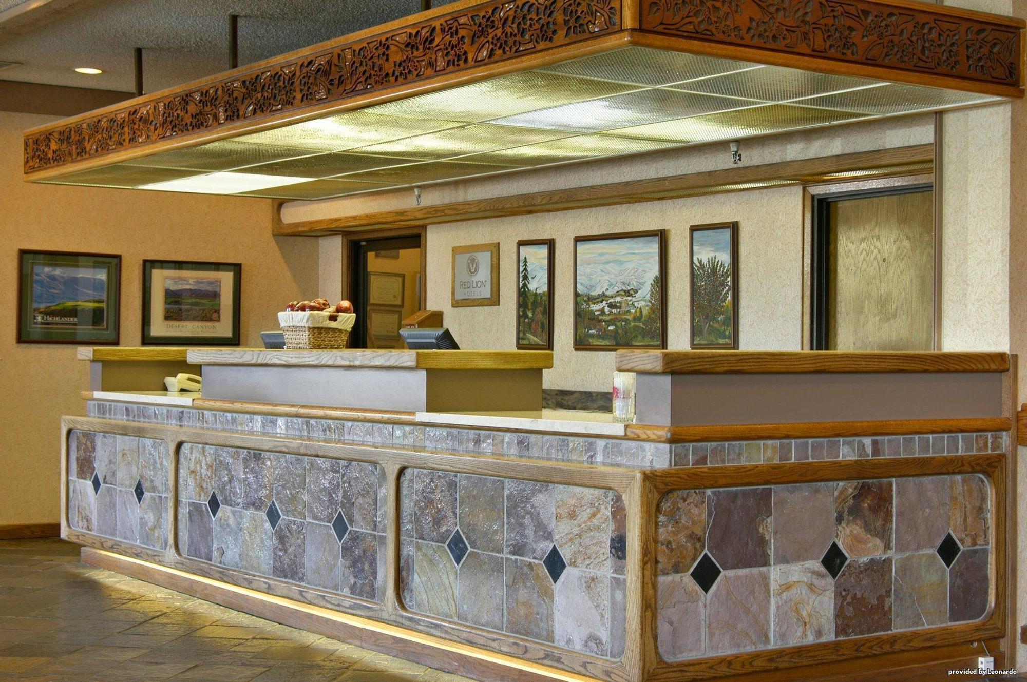 Red Lion Center Hotel 3*